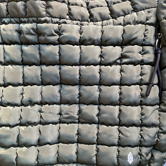 Free People Movement Quilted Carryall Bag in Army - Picture 8 of 11